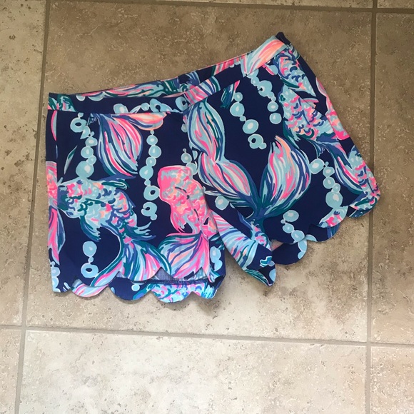 Lilly Pulitzer Pants - Lilly Pulitzer scalloped shorts